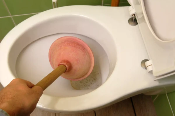 Zapušena WC šolja – hitne intervencije 0–24h