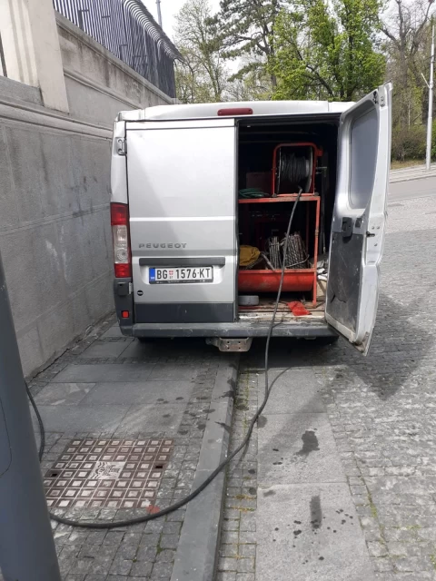 Otpušavanje oluka Otpušavanje oluka 3