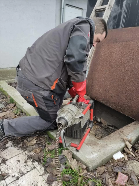 Mašinsko otpušavanje wc šolje 2