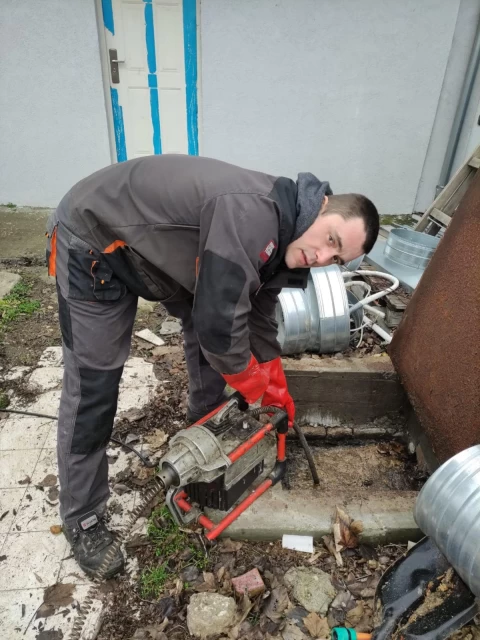 Mašinsko otpušavanje wc šolje 1